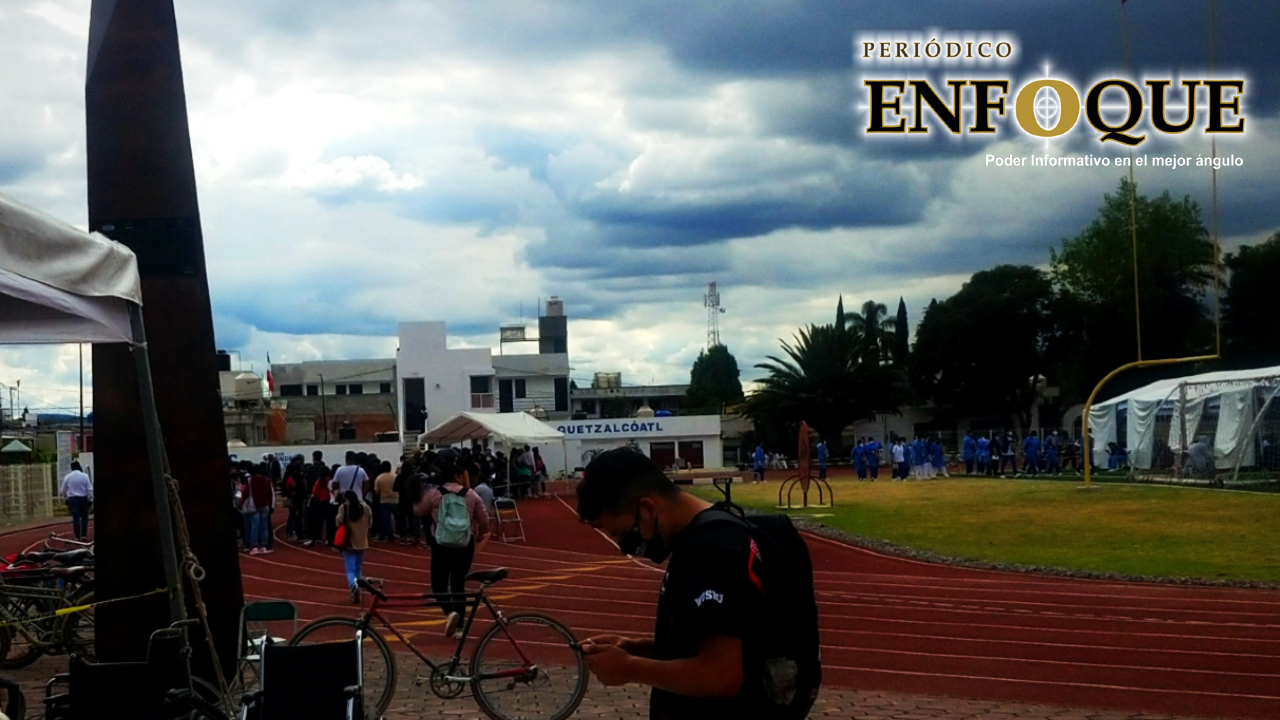 Sin complicaciones se efectuó el inicio de la aplicación de la segunda dosis de la vacuna contra el COVID-19 en adultos de 18 a 29 años en Cholula y Cuautlancingo