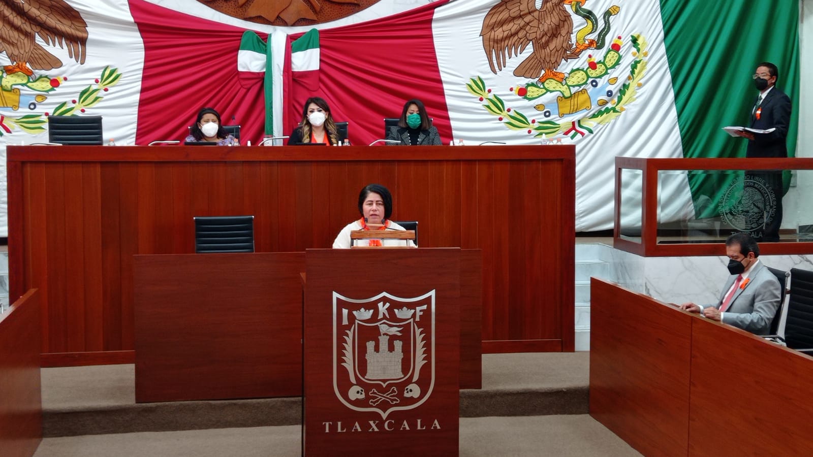 PRI sigue sin considerar destitución de diputada Blanca Águila