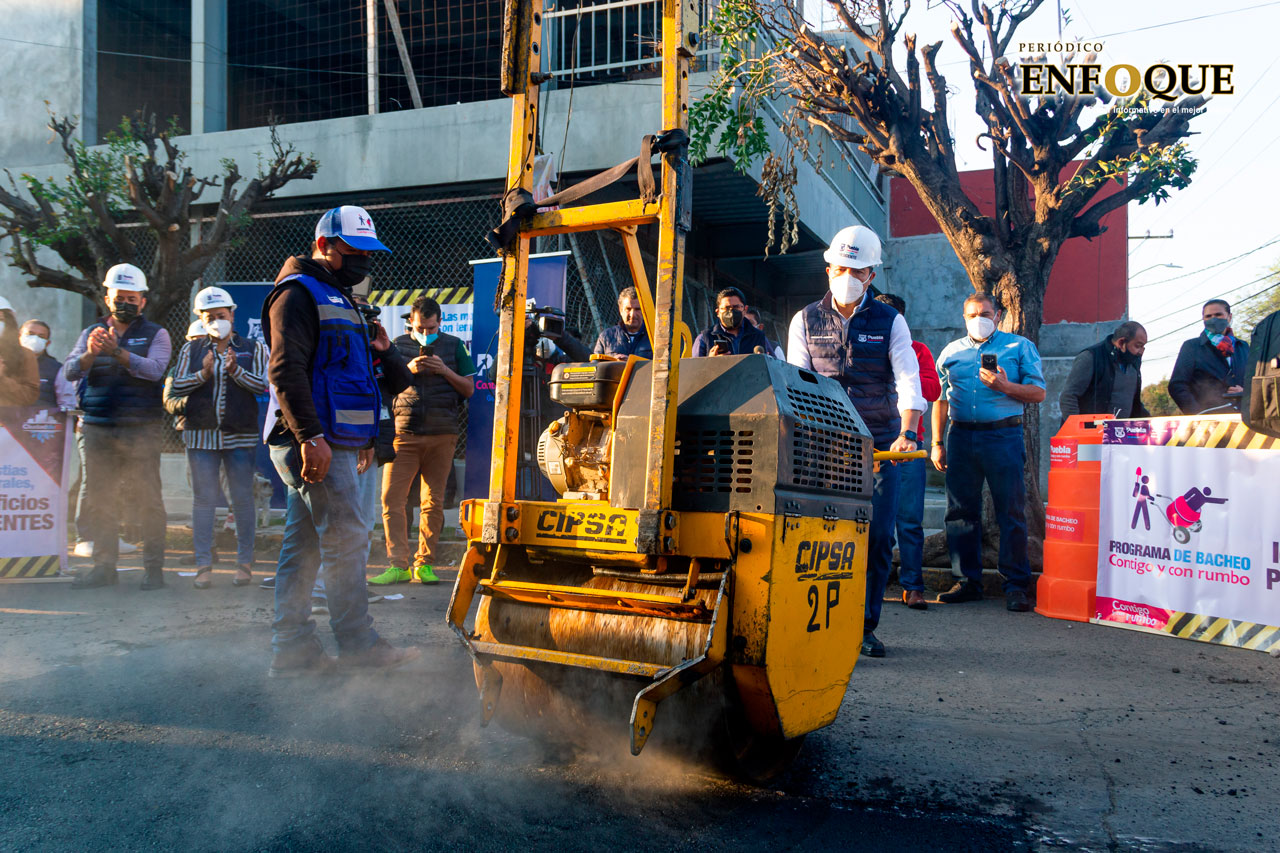 Eduardo Rivera da banderazo a ‘Programa de Bacheo'