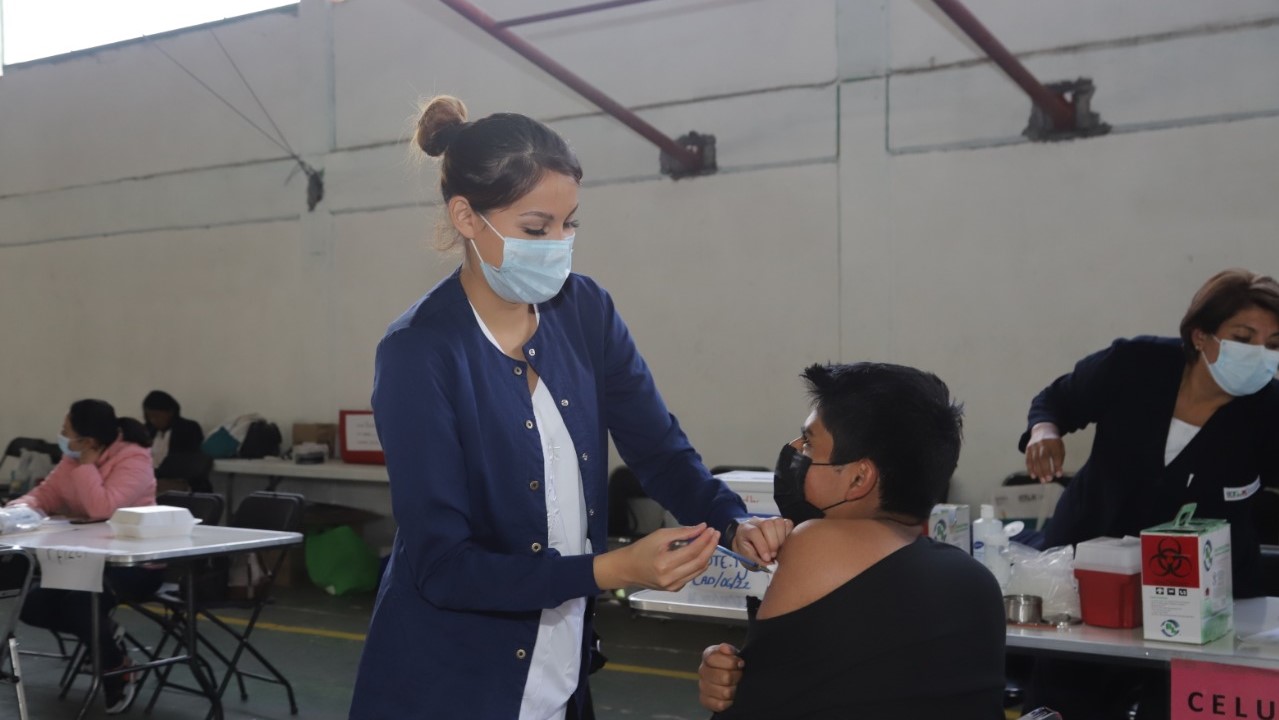 Tlaxcala ocupa el primer lugar nacional en avance de vacunación contra influenza