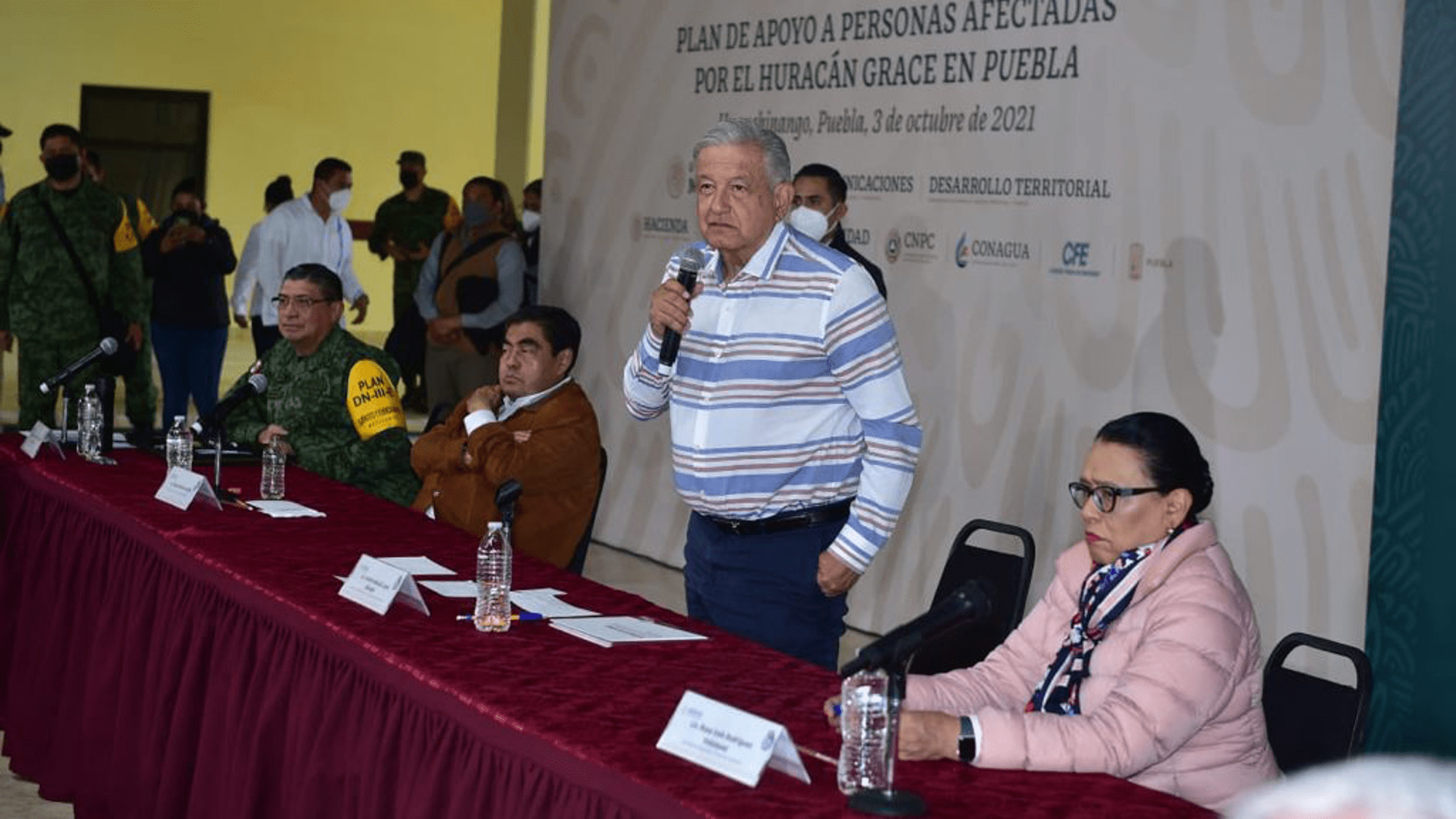 Regresaran mitines en plazas públicas anuncia AMLO