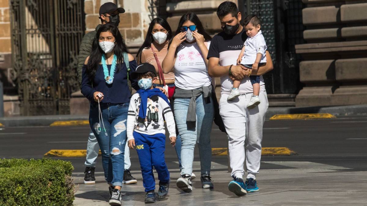 Suma México 7,682 contagios más y 790 muertes en el último día