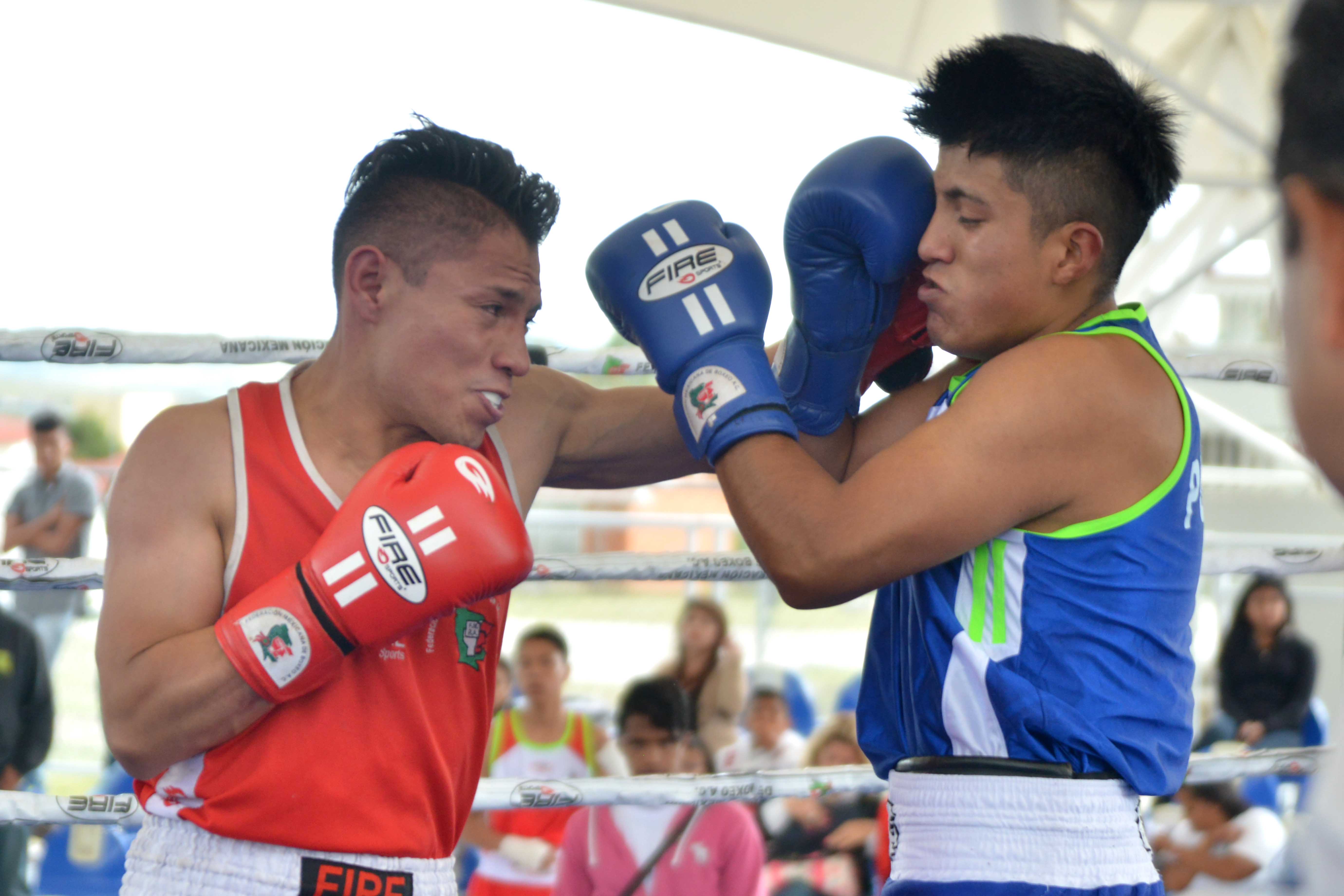Sesenta boxeadores de Puebla y Veracruz participarán en el 'Guantes de Oro'