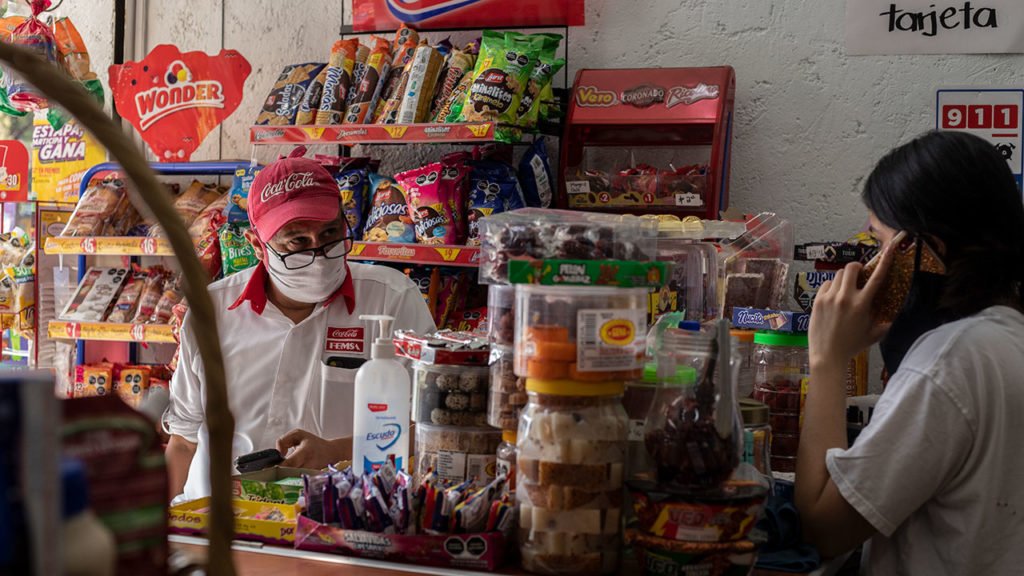 Por inflación y alza en impuestos ventas en tienditas podrán caer hasta 40%