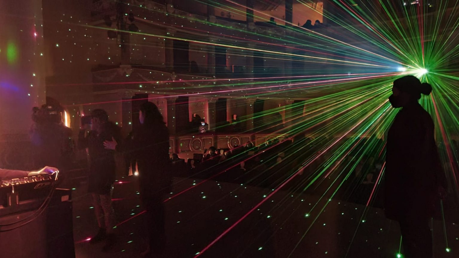 Presenta SECTURE película BIOLUX luciérnagas de México