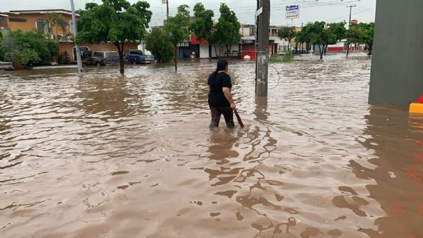 Pamela’ toca tierra en Sinaloa como huracán categoría 1; evacúan municipios