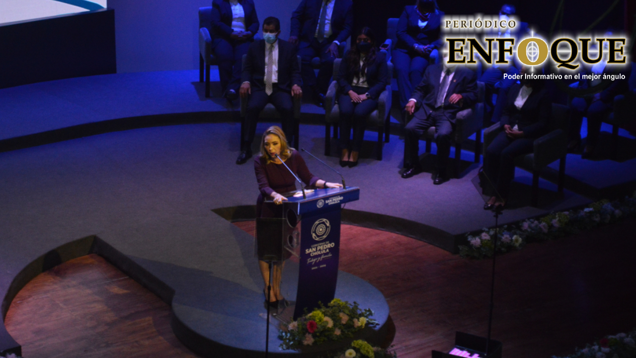 Paola Angón asume su rol como la alcaldesa asegurando que hará hacer valer la economía local de San Pedro Cholula 