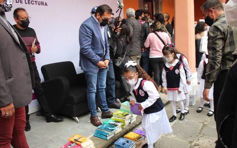 En Huamantla alcalde busca apoyar a los alumnos destacados de bajos recursos