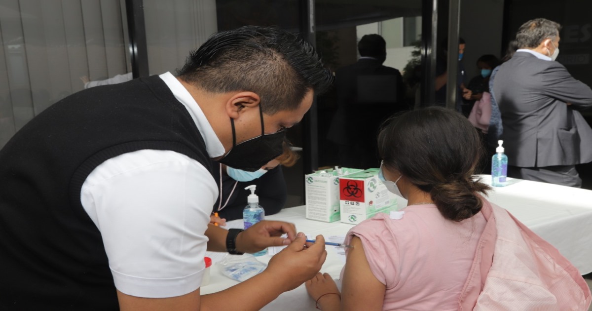 Inicia vacunación contra covid-19 para menores de edad con comorbilidades en Tlaxcala