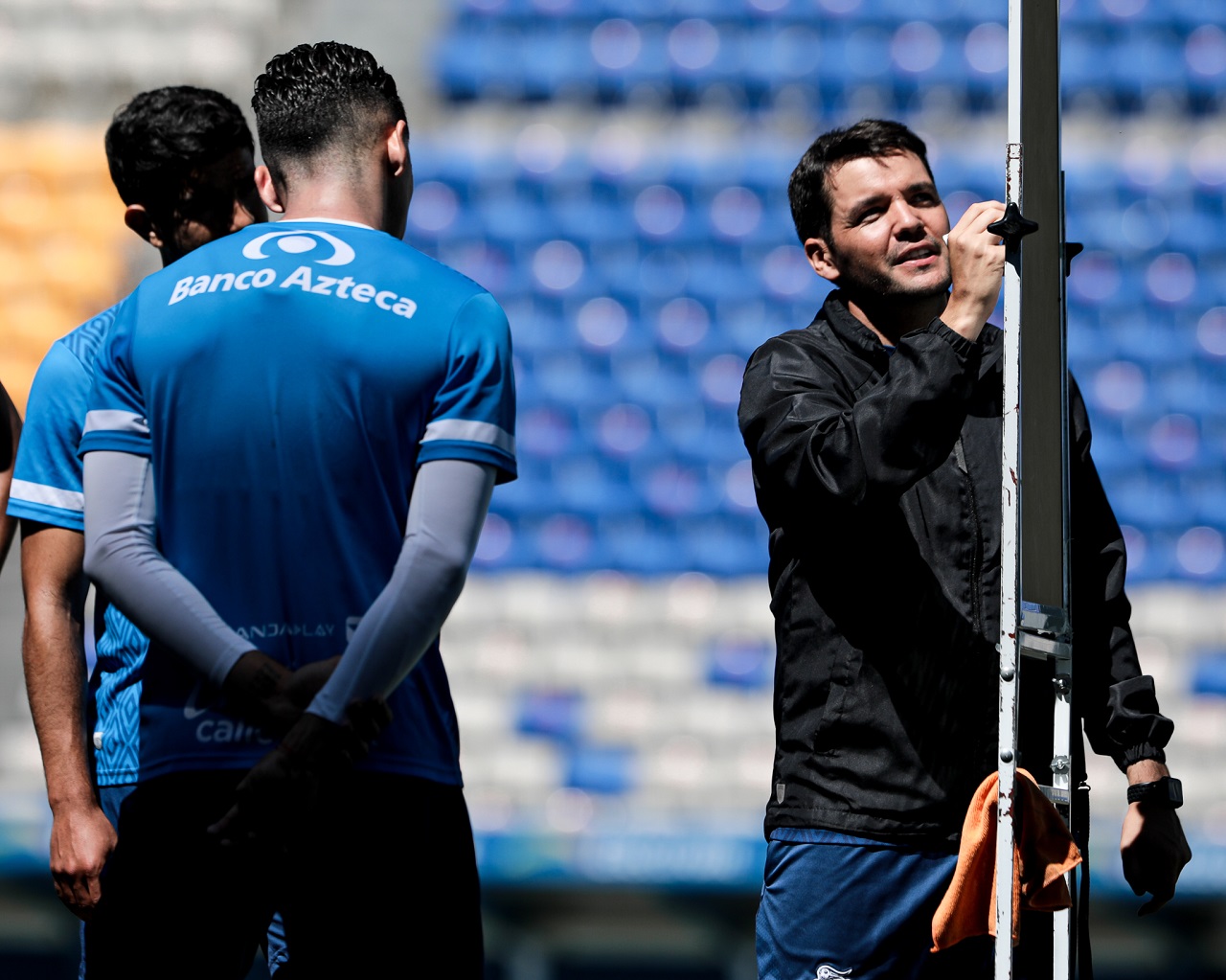 "Ante León están en juego muchas cosas", dice Larcamón