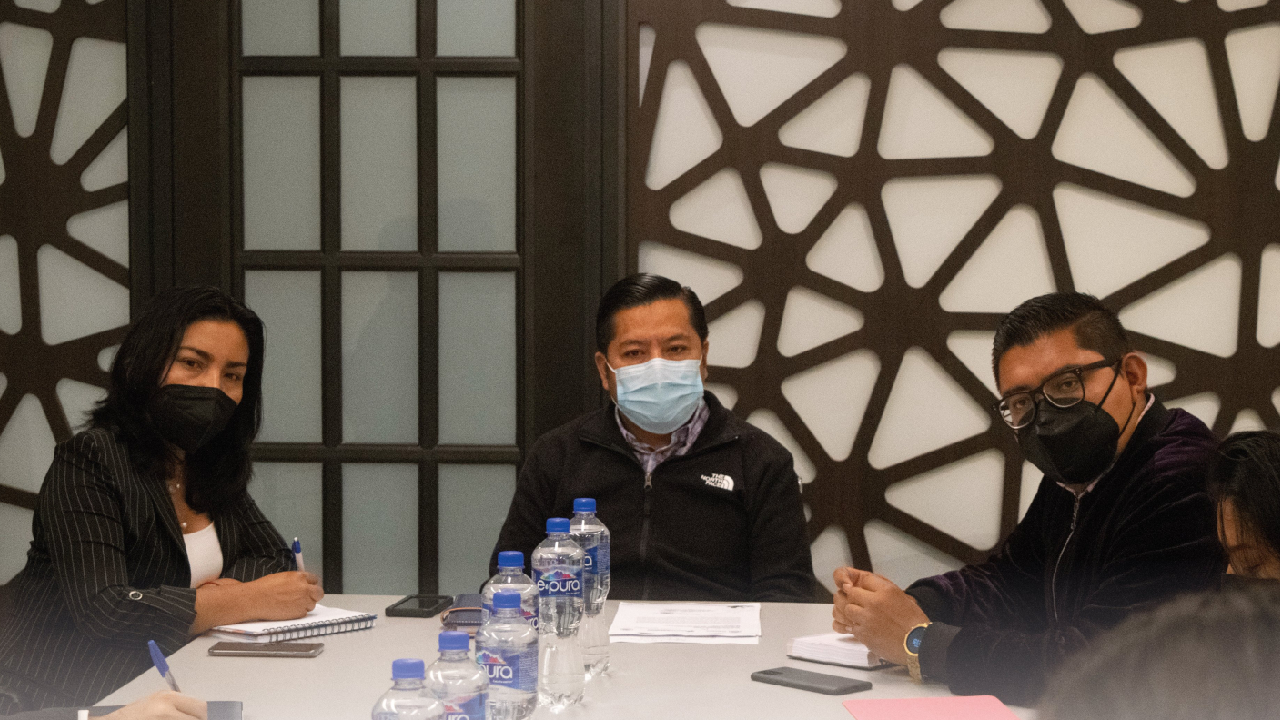 Filomeno Sarmiento se reunió con las cabecillas del Sindicato de Trabajadores del Ayuntamiento de Cuautlancingo 