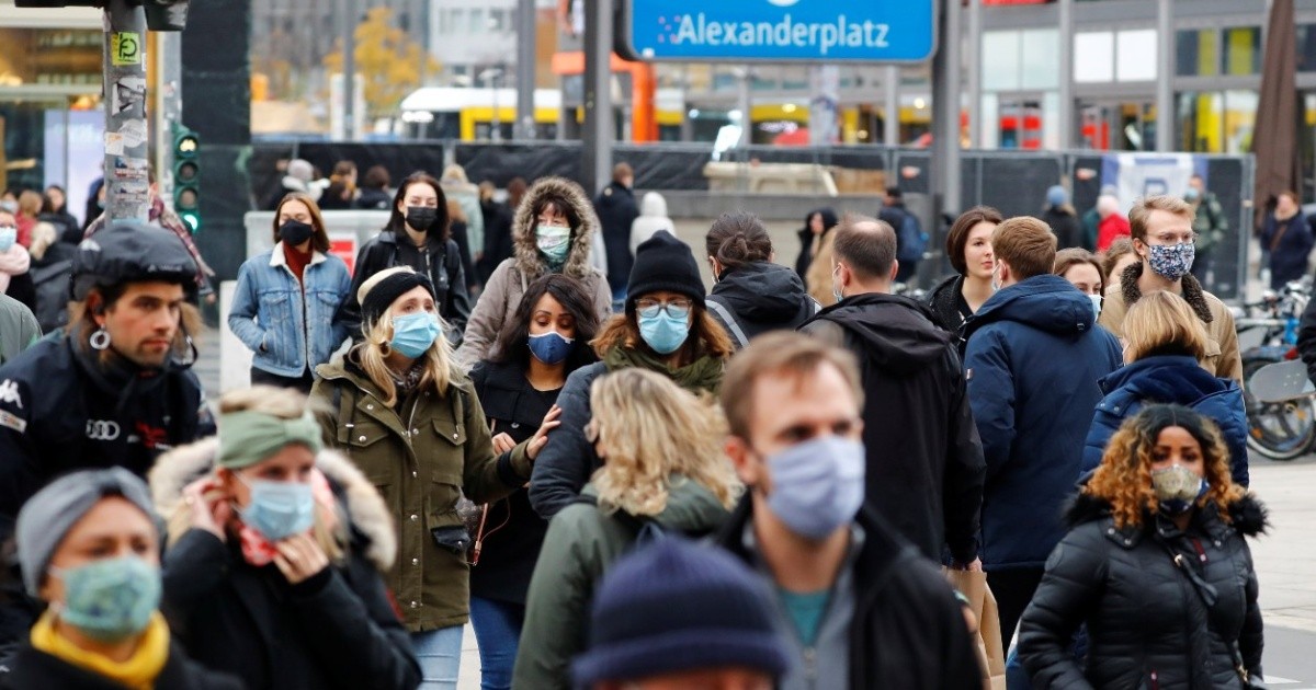 Aumenta incidencia de contagios Covid en Alemania por primera vez desde mayo