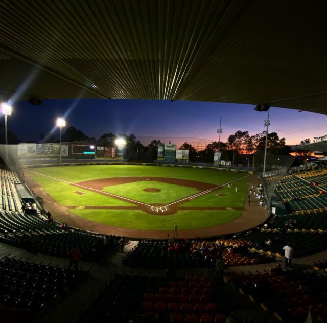 Suspenden juego de Pericos tras falla eléctrica en el parque Serdán 