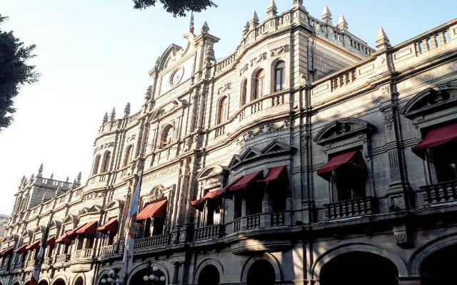 Presentan su renuncia más de 200 trabajadores del Ayuntamiento de Puebla