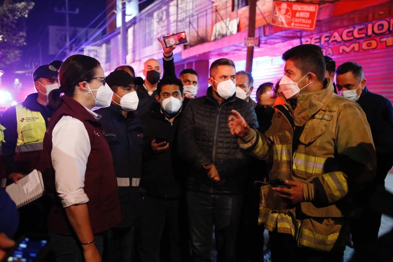 Eduardo Rivera llama a pobladores a mantenerse alejados de zona explosión en Xochimehuacan
