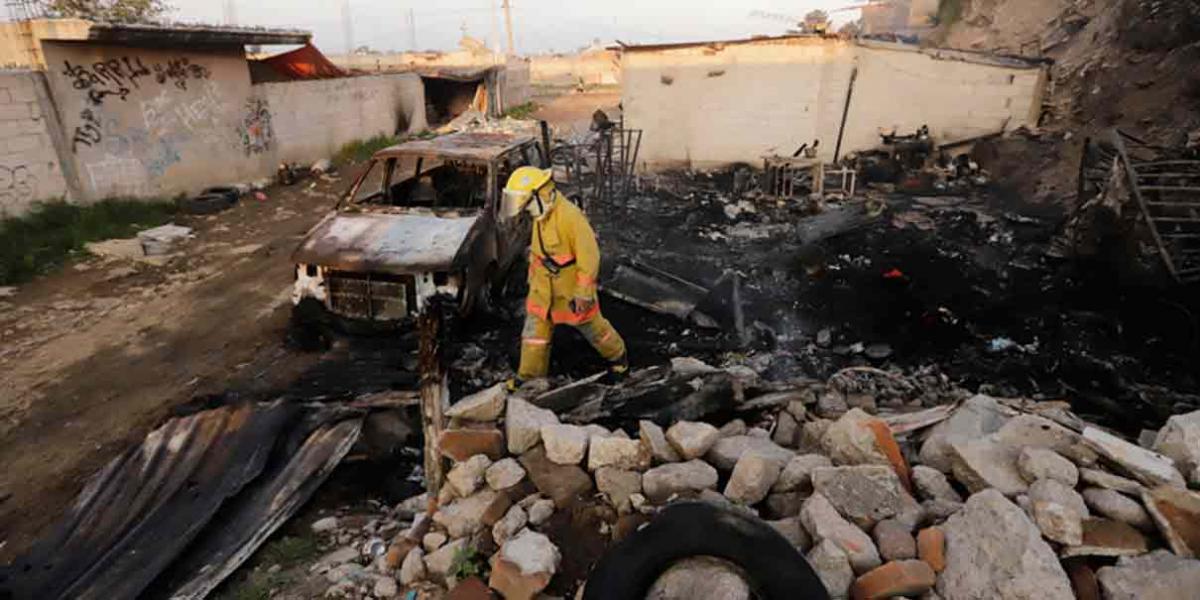 "Había gente desnuda y quemándose" dice testigo tras explosión por toma clandestina de Gas LP en Puebla