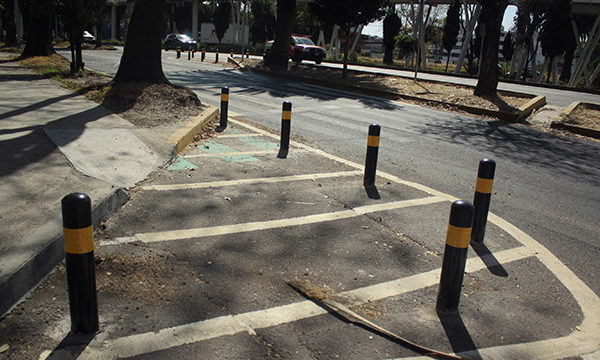 Rivera Vivanco defiende instalación de bolardos durante su gestión 