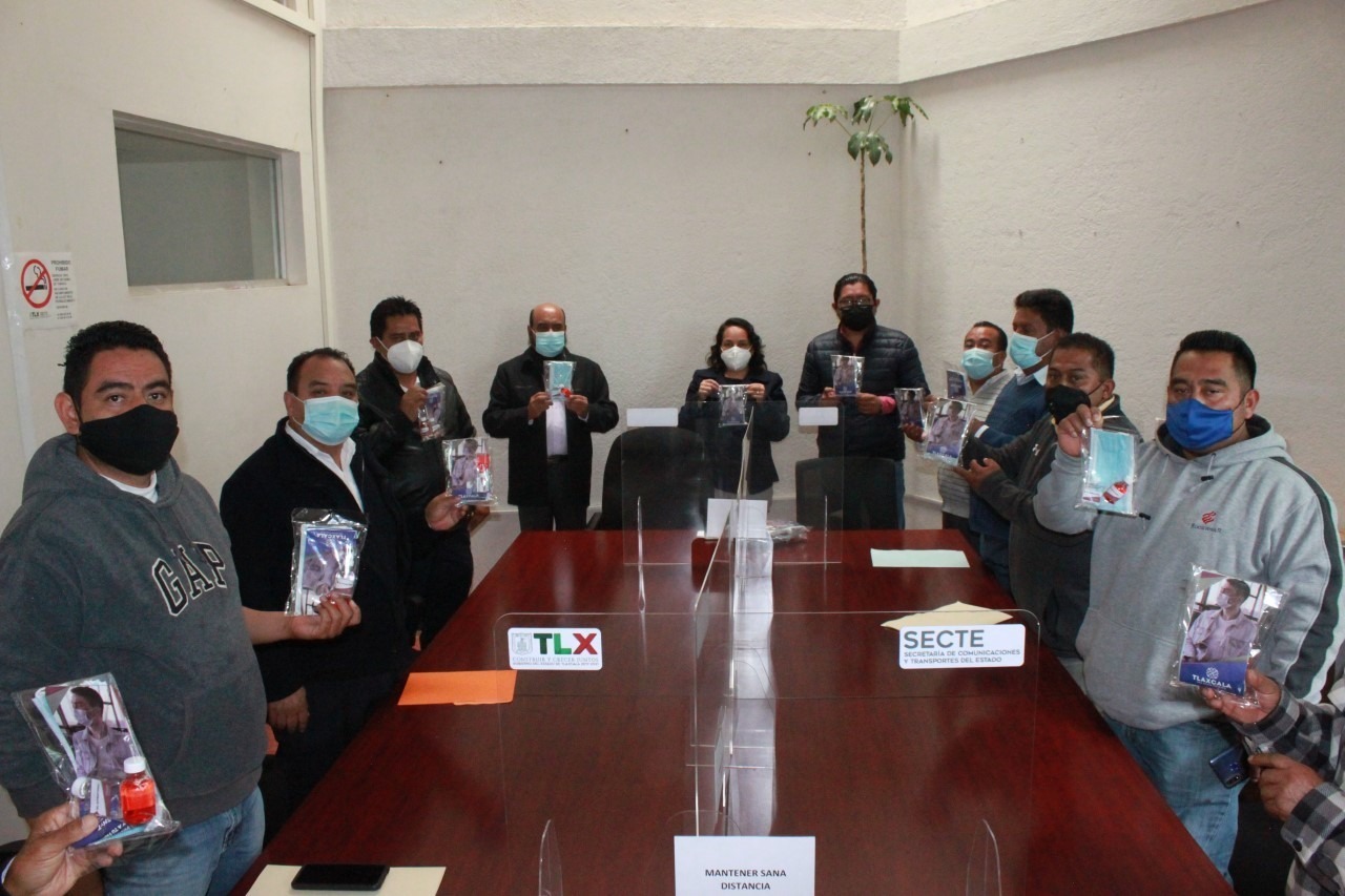 Entrega SECTE kits de protección a conductores de transporte público