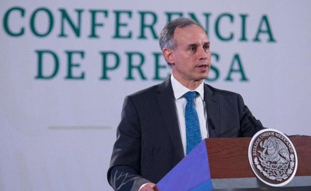 Vacunar a menor de edad con amparo podría quitarle la dosis a persona con mayor riesgo: Gatell