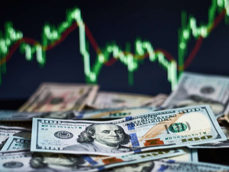 Este es el preció del dólar; peso gana valor