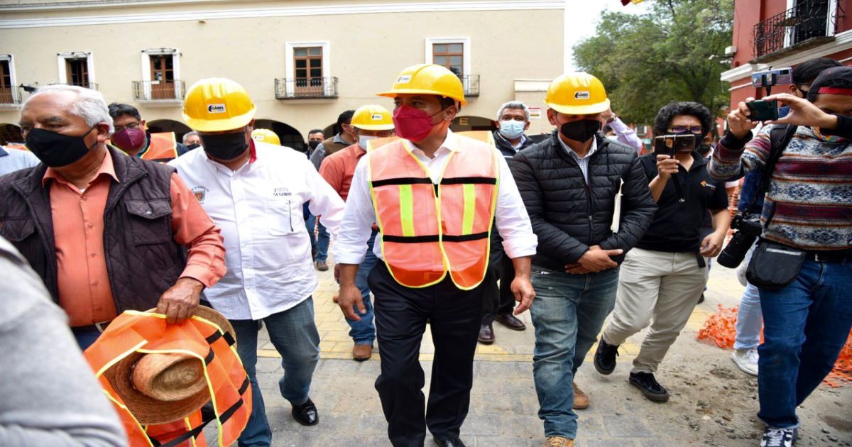 Logran significativo acuerdo Ayuntamiento de Tlaxcala y taxistas; éstos darán servicio de transporte y se convertirán en embajadores turísticos