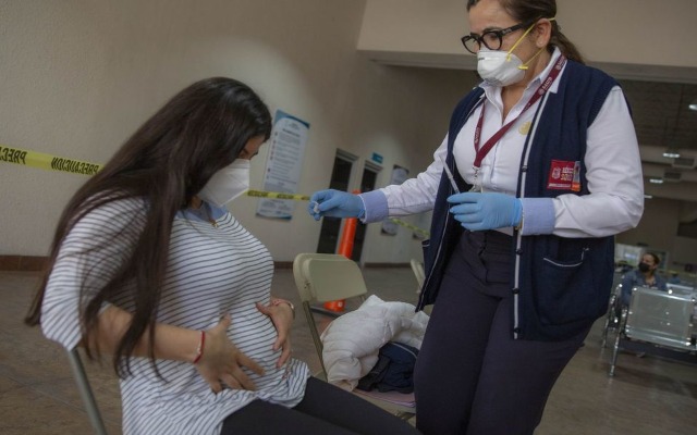 En Puebla, 34 mujeres embarazadas han perdido la vida a causa del Covid