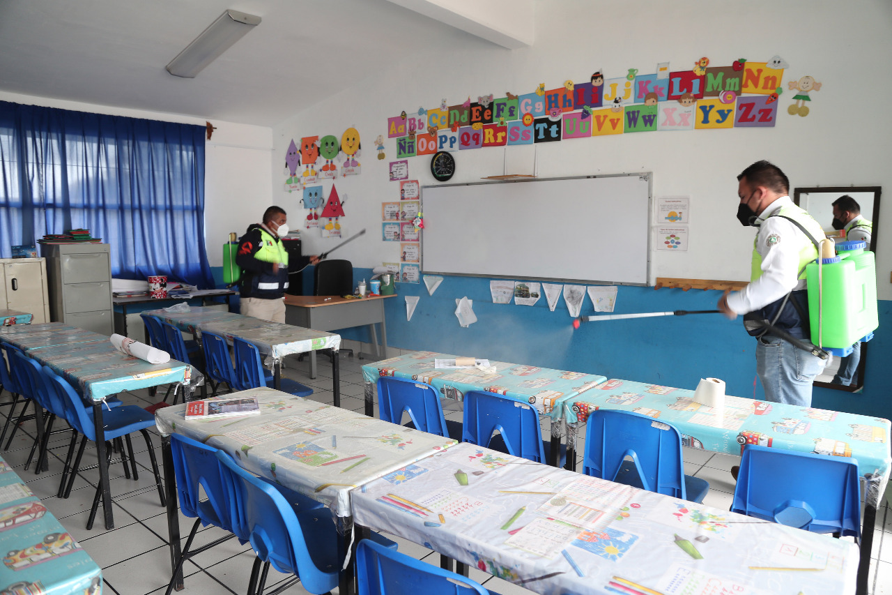 Contagios Covid se disparan al 40% tras inicio de clases