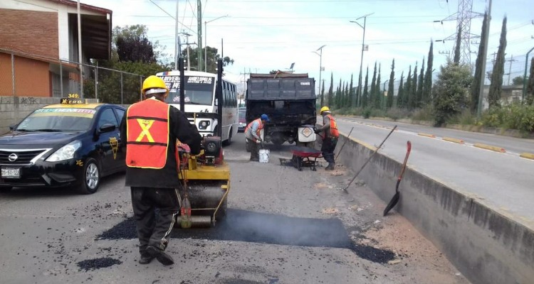 Intensifican bacheo en la ciudad por fuertes lluvias