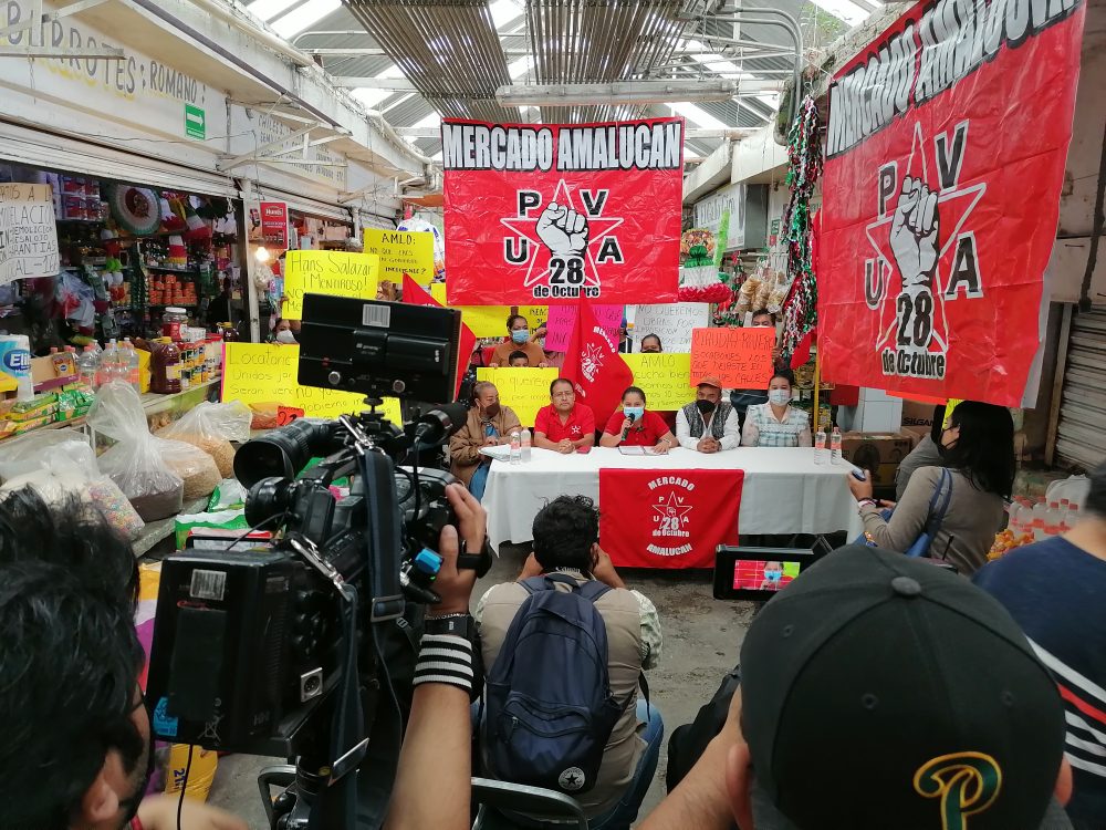 Locatarios del Mercado Amalucan rechazan propuesta de AMLO para avanzar con la remodelación