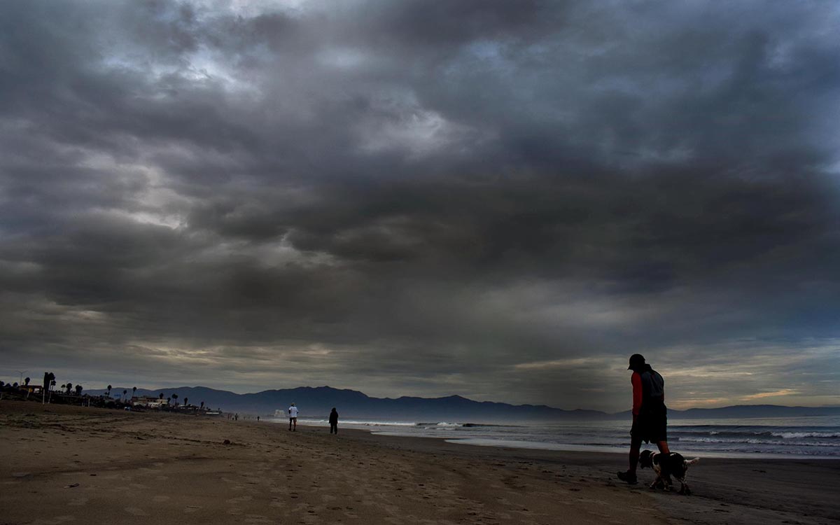 Huracán ‘Olaf’ deja un muerto en Jalisco; CFE restablece 91% del servicio en BCS