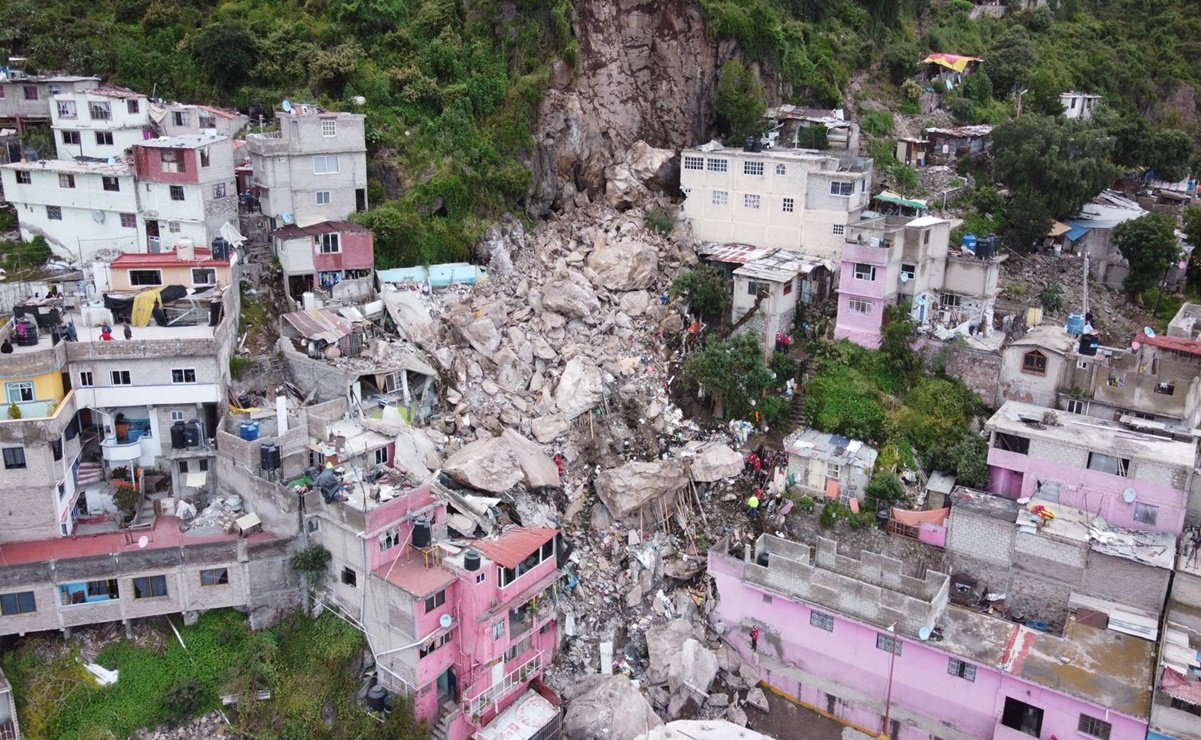Desalojadas, el 50% de familias "en riesgo" por derrumbe en el Cerro del Chiquihuite
