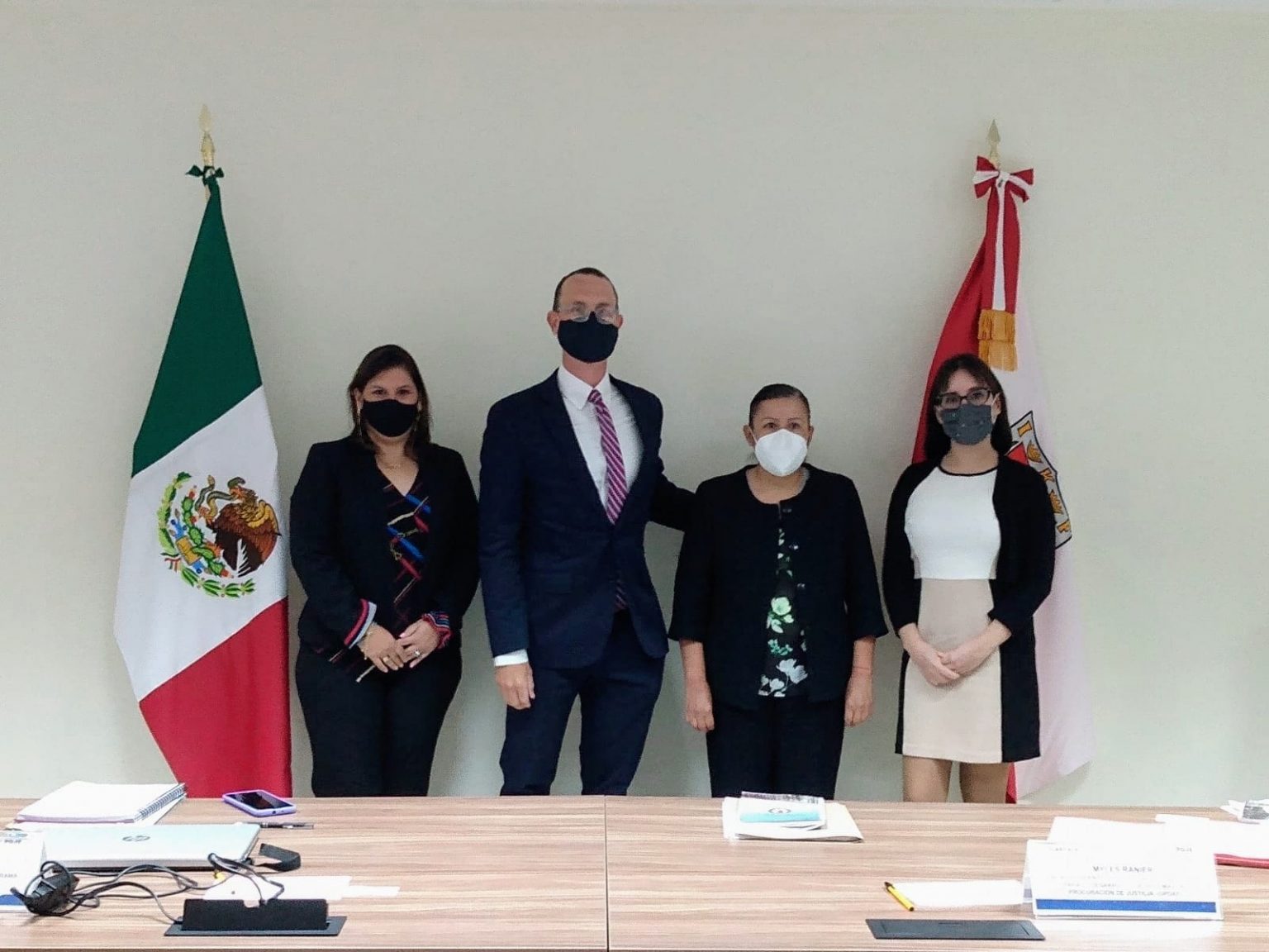Autoridades estatales y embajada de EUA acuerdan cooperación contra la violencia de género