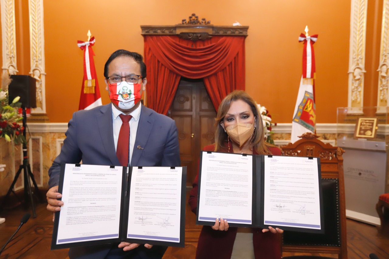Firma Lorena Cuéllar acuerdo para fortalecer relaciones con la República del Perú