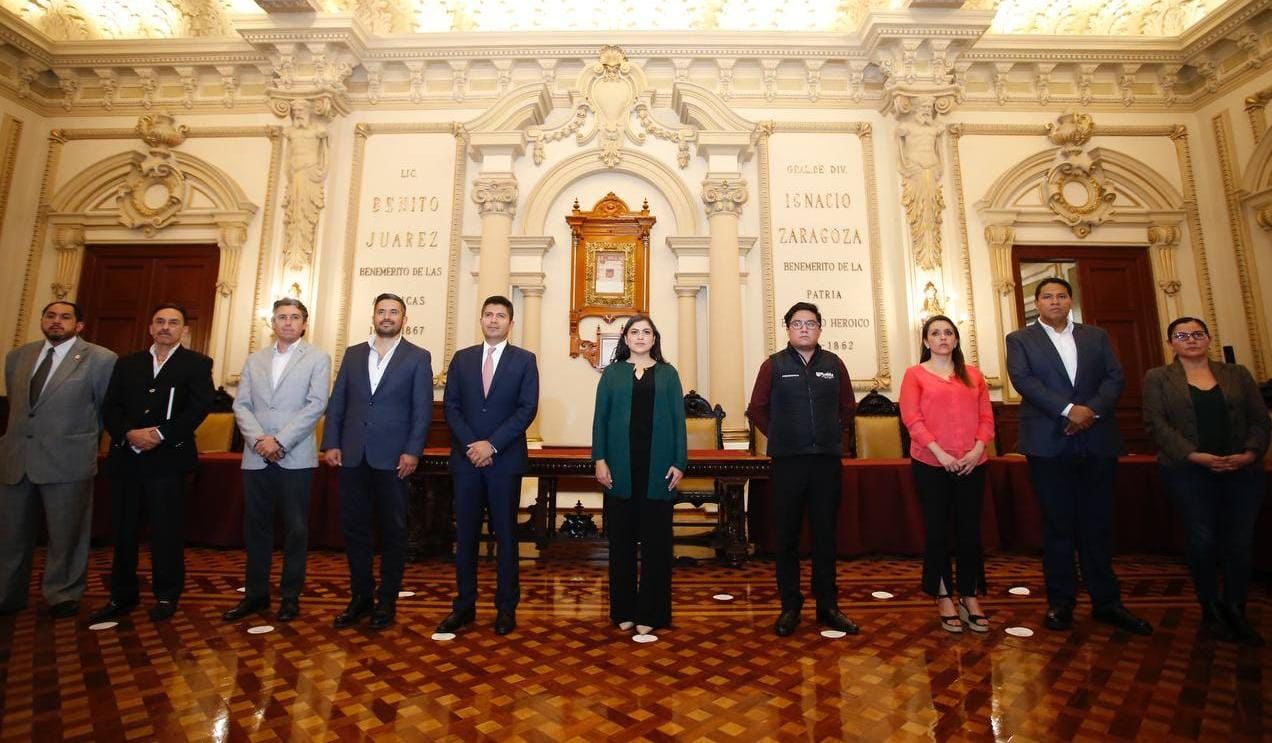 Eduardo Rivera y Claudia Rivera dan fin a reuniones de entrega-recepción