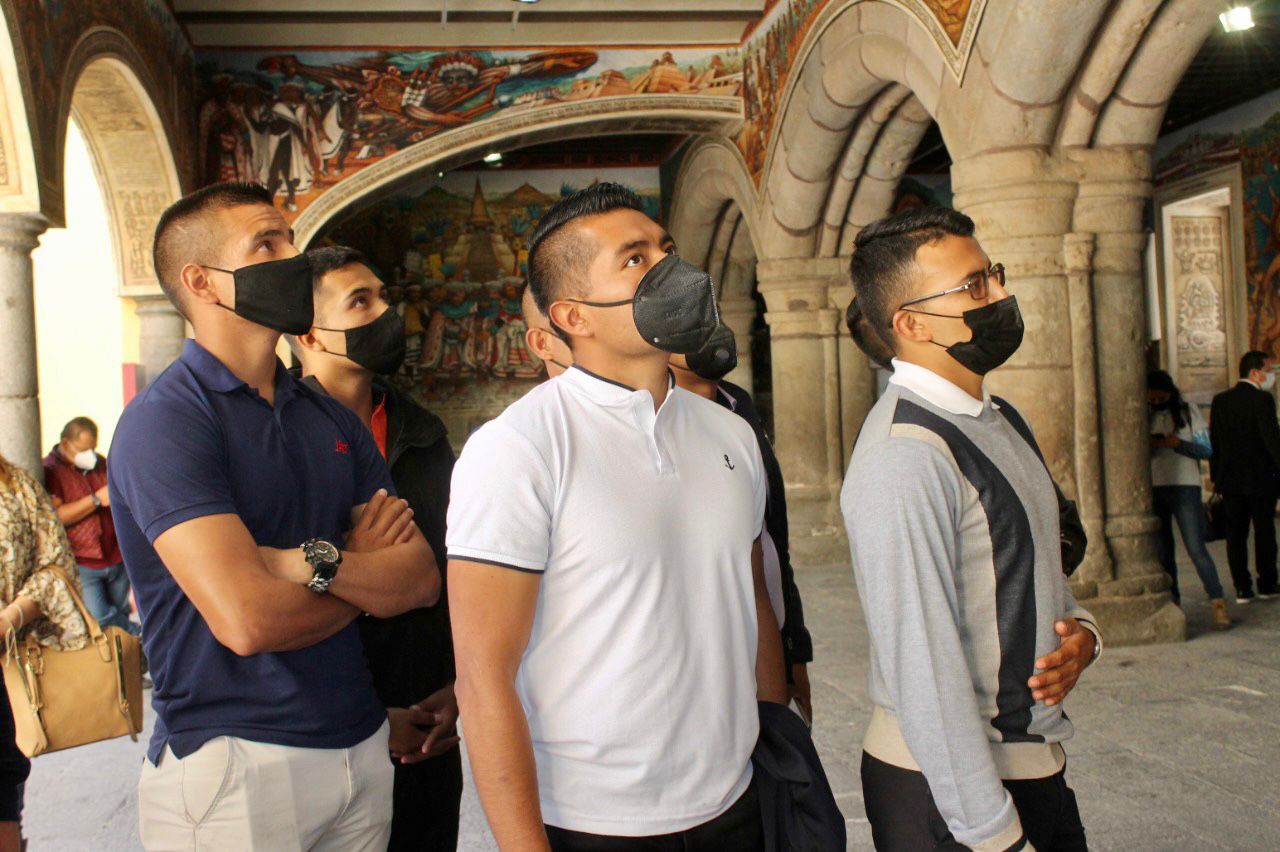 Muestra la Ciudad de Tlaxcala su belleza y atractivos al Escuadrón de Caballería de Mazaquiahuac