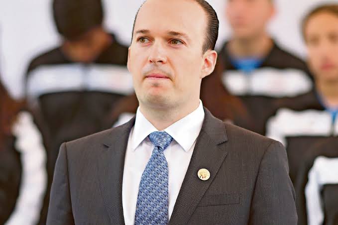 Vinculan a proceso a presidente de la Federación Mexicana de Natación