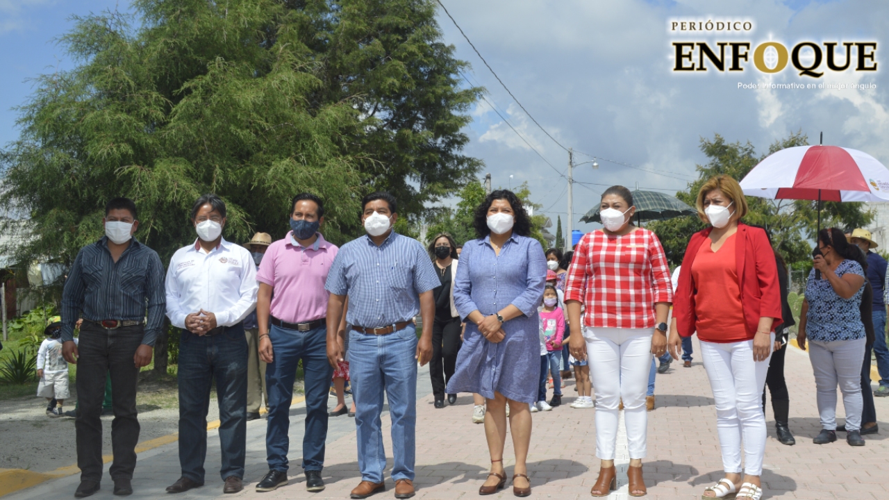 Ayuntamiento de San Andrés Cholula hizo entrega del adoquinamiento de la Calle Allende