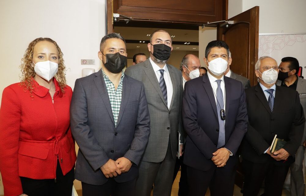 Rivera Pérez y Canadevi acuerdan construir 10 mil viviendas