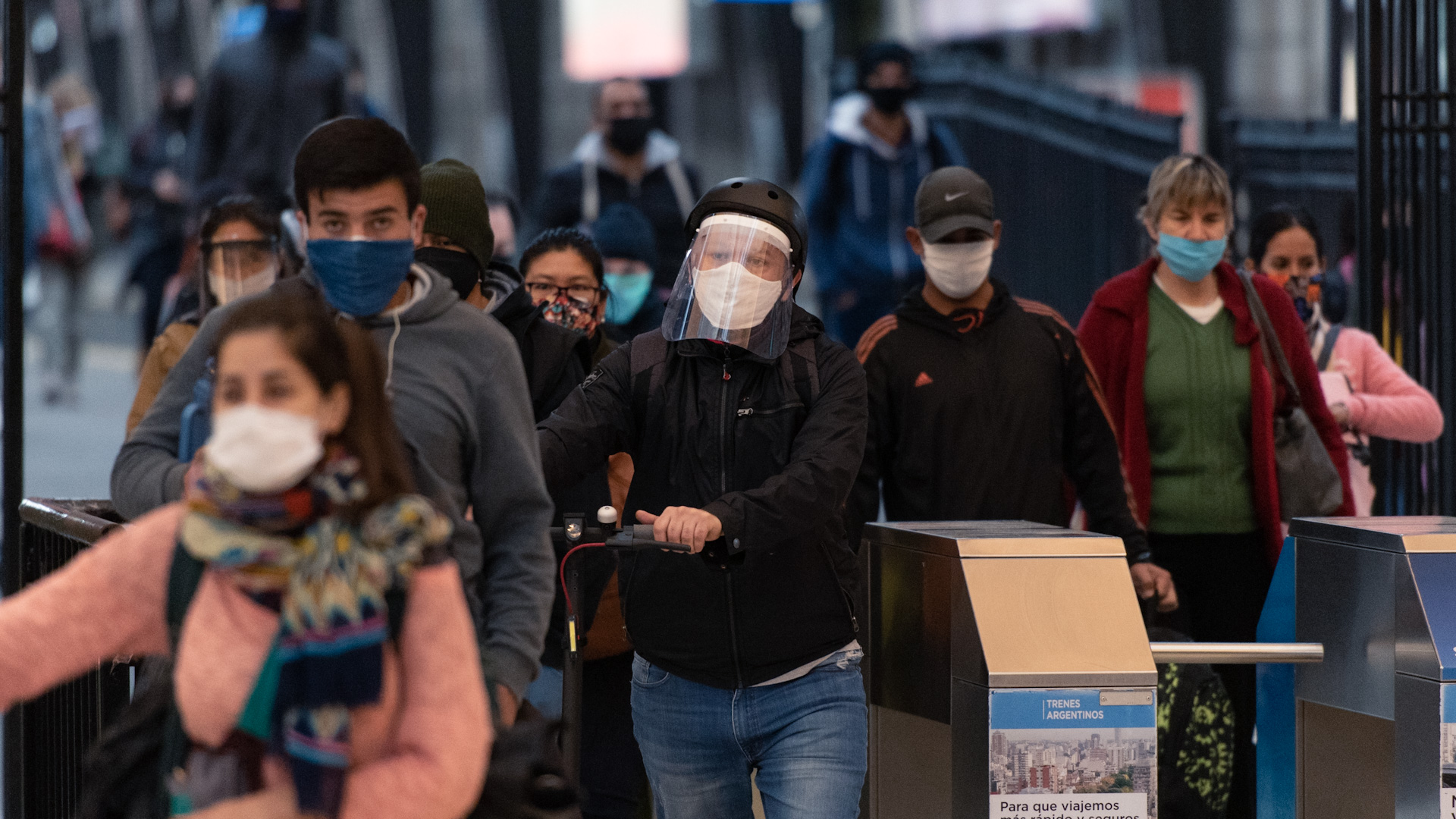 Suma México 2 mil 712 nuevos casos y 125 muertes por Covid-19 el último día