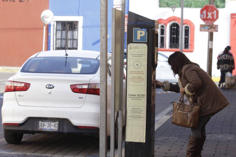 Parquímetros se extenderá a la 10 y 12 Poniente-Oriente: Adán Domínguez