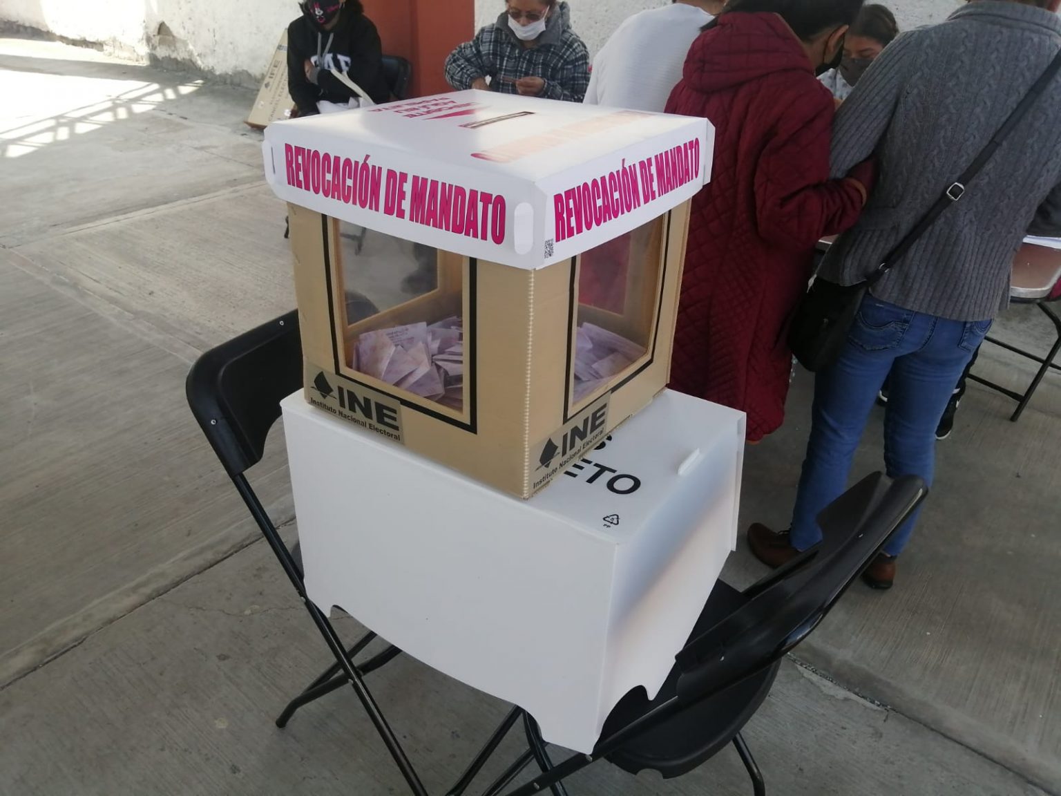 Registran incidencias durante revocación de mandato en Tlaxcala