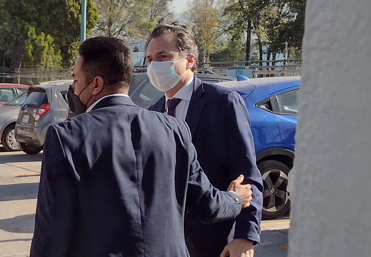 Aplazan audiencia de Emilio Lozoya; permanecerá tras las rejas hasta alcanzar acuerdo reparatorio.