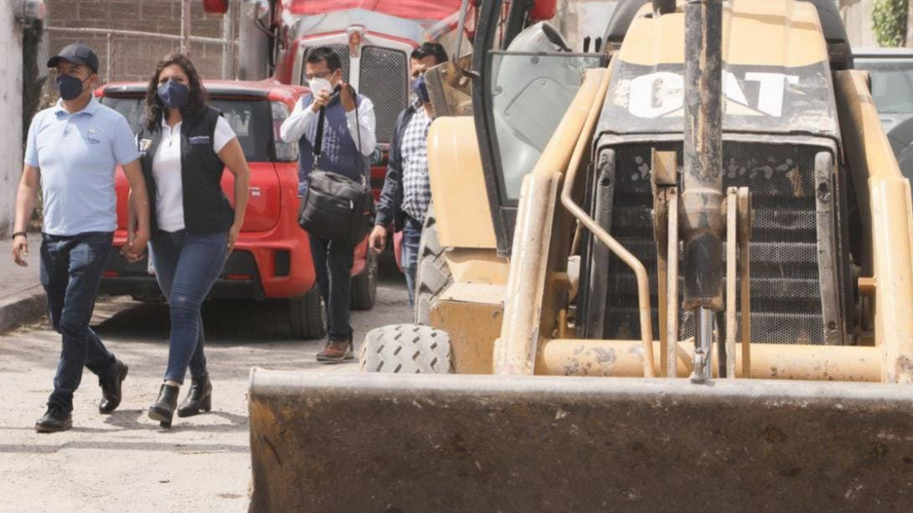 En San Andrés Cholula dio inicio la obra de adoquinamiento de la calle Chignahuapan en San Francisco Acatepec
