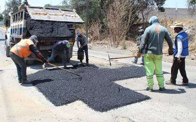 Municipio Contla de Juan Cuamatzi lleva a cabo campaña de bacheo 