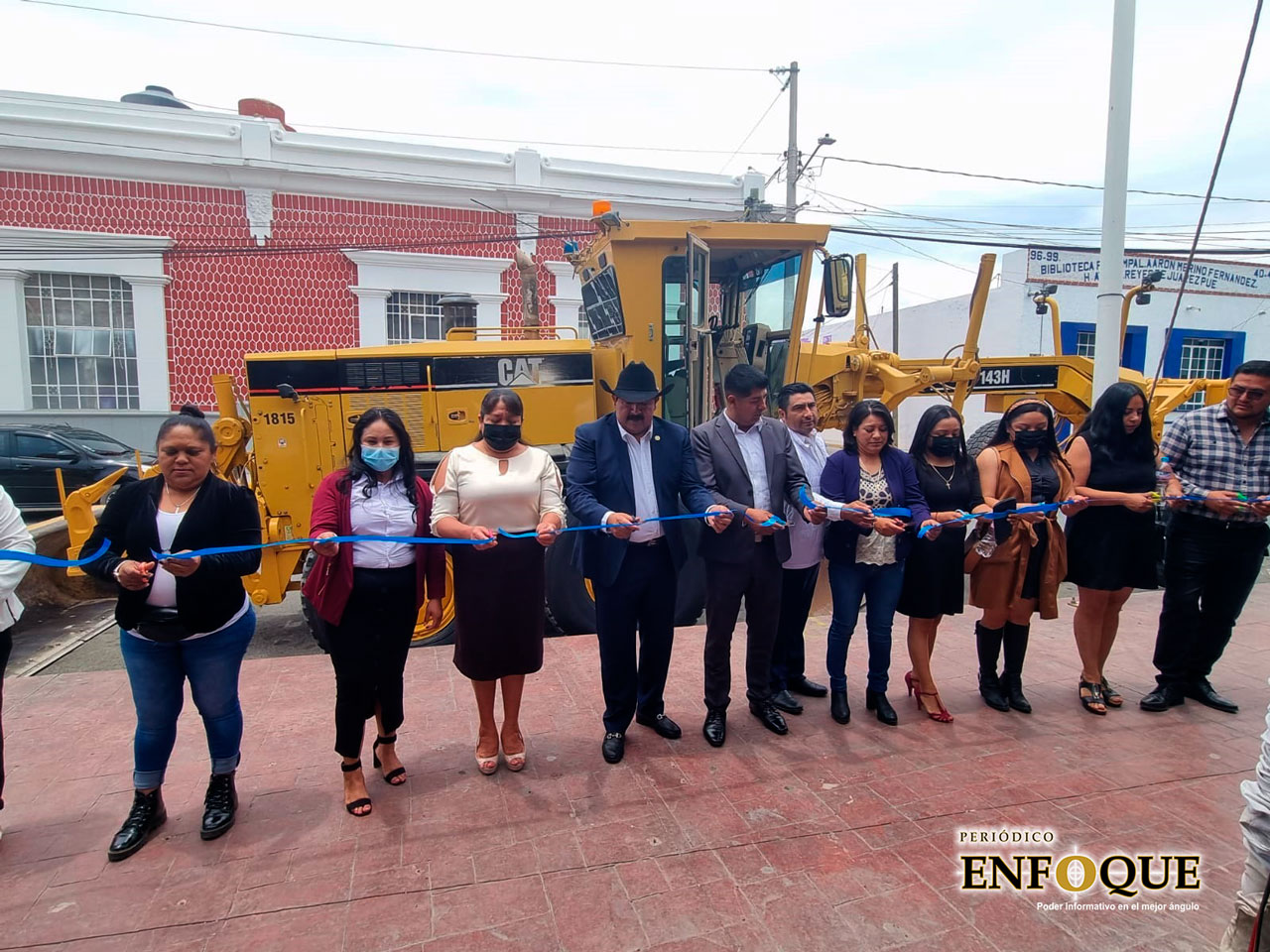 Edil de los Reyes de Juárez entrega unidades para apoyar al campo y la salud de los ciudadanos