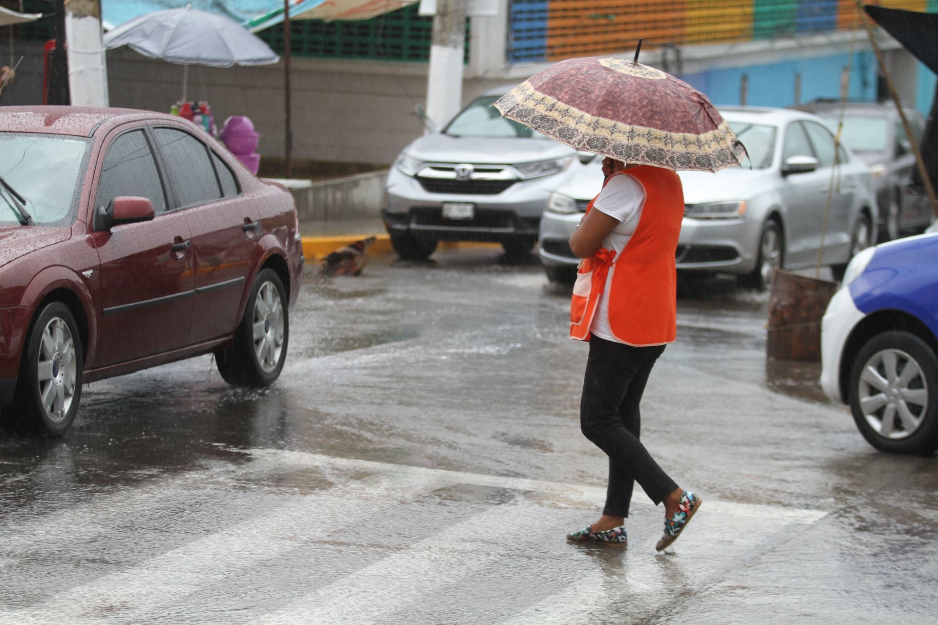 Viernes Santo con ambiente caluroso y pronóstico de lluvias