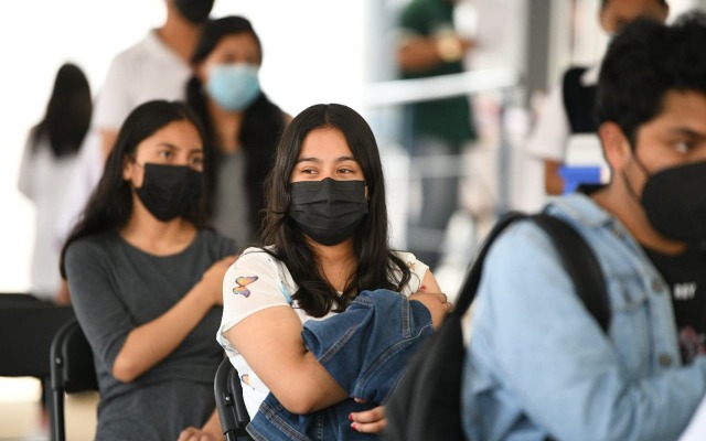 Se aplicarán más de 160 mil dosis de refuerzo contra el Covid en 76 municipios de Puebla