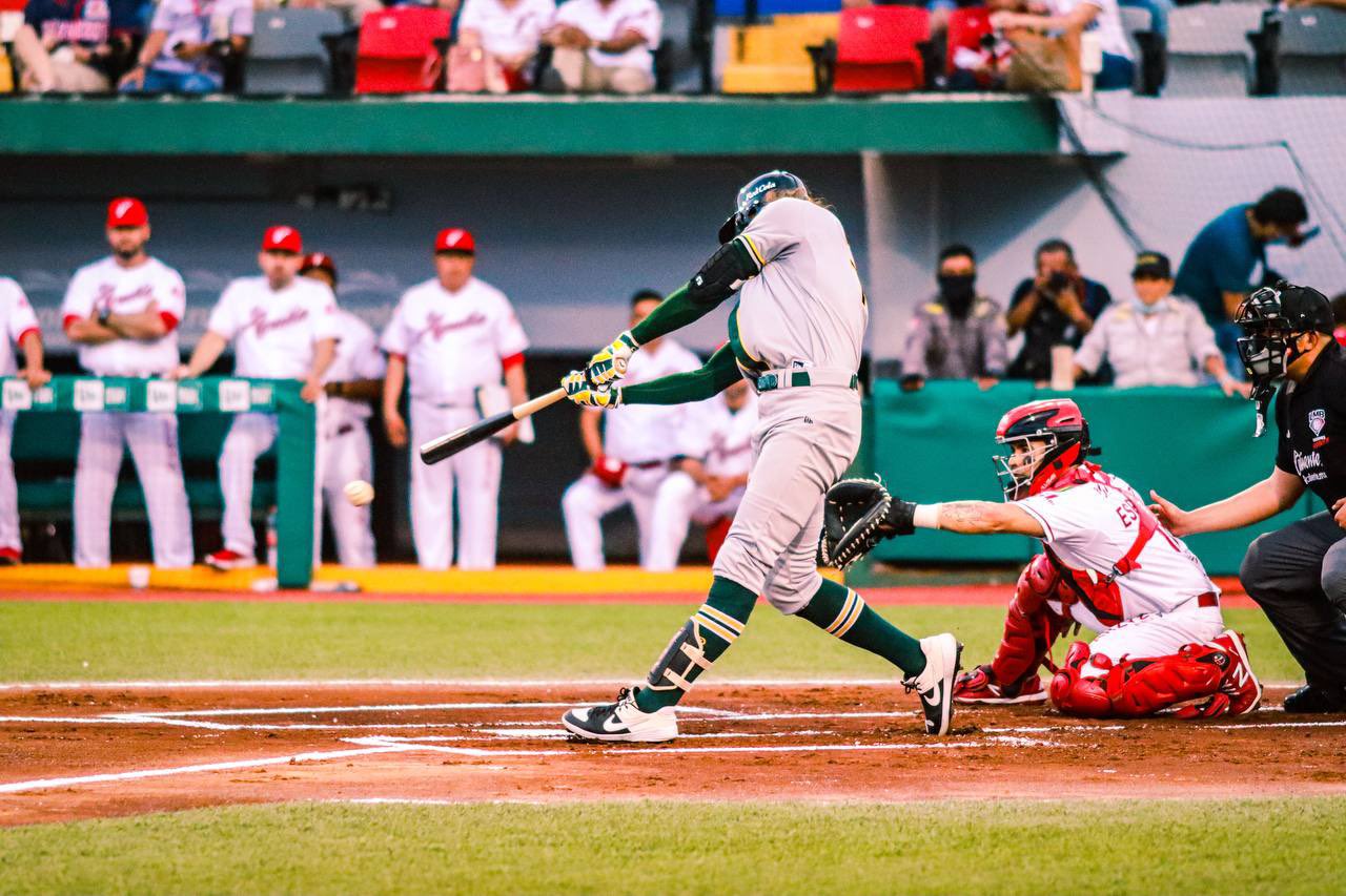 Pericos arrancó con paliza en Veracruz