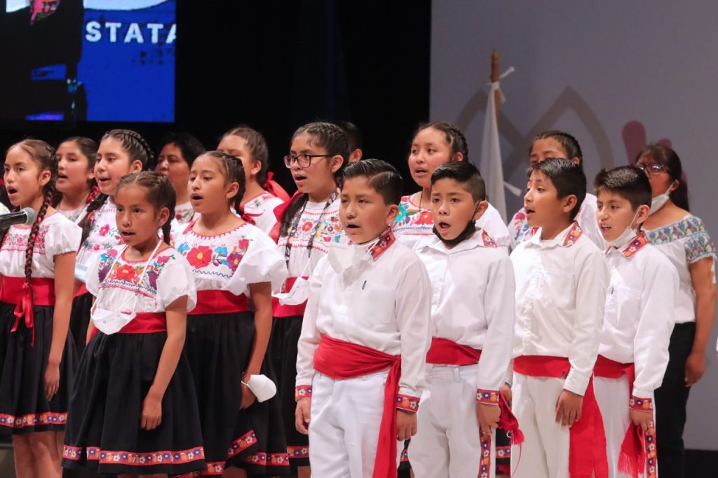 Impulsa educación indígena los derechos de niñas, niños y adolescentes
