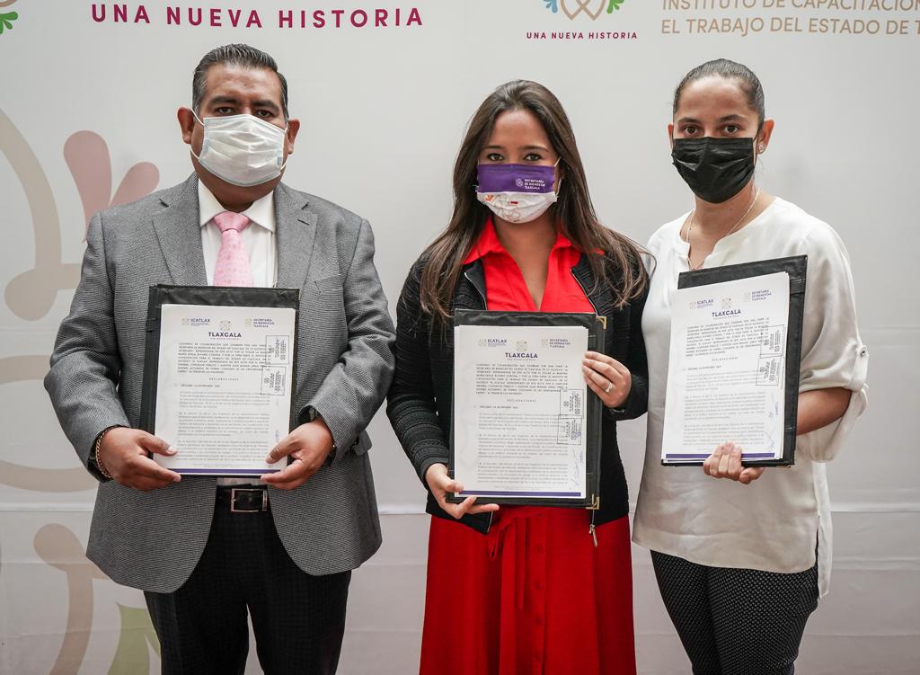 Secretaría de Bienestar del Estado e ICATLAX firman convenio para capacitar a beneficiarios de programas sociales